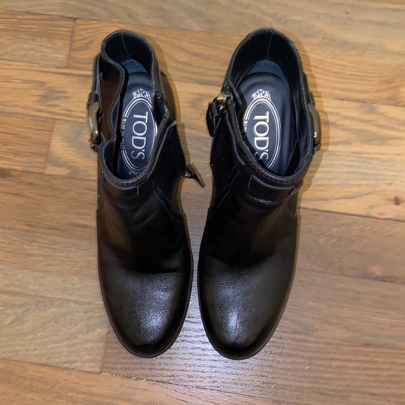 Tod’s Black heeled ankle boots - Picture 7 of 8